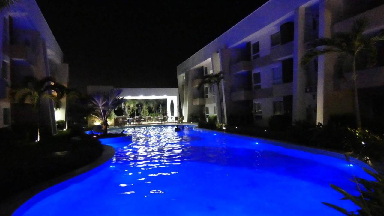 Porto Smeralda, Praia De Guarajuba, Formidavel Luaran gambar